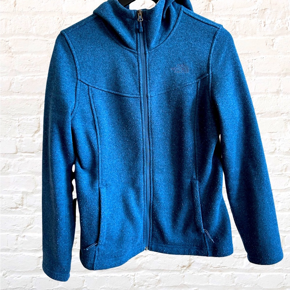 Women’s North Face hooded sweater